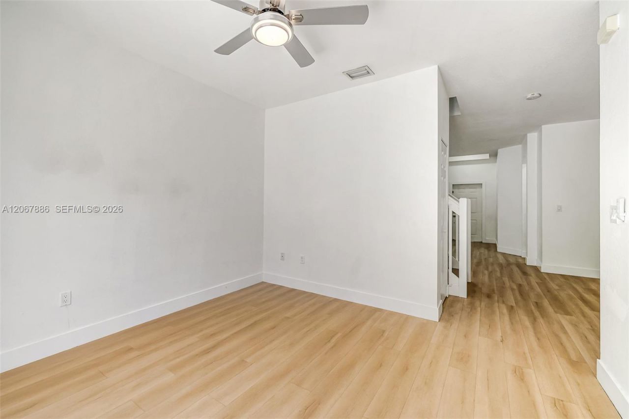 12472 SW 123rd St , Miami, FL 33186 Photo
