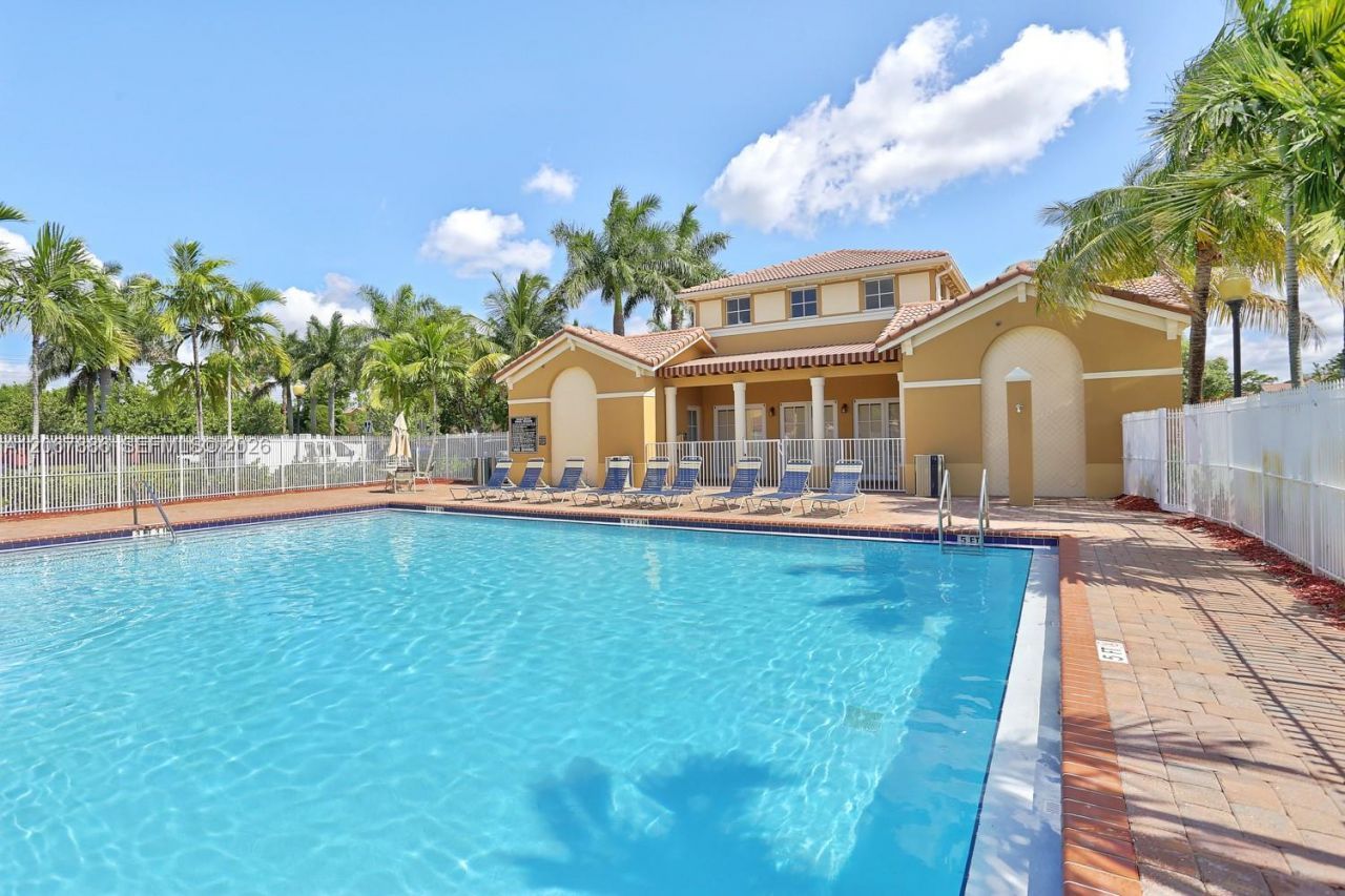 12472 SW 123rd St , Miami, FL 33186 Photo