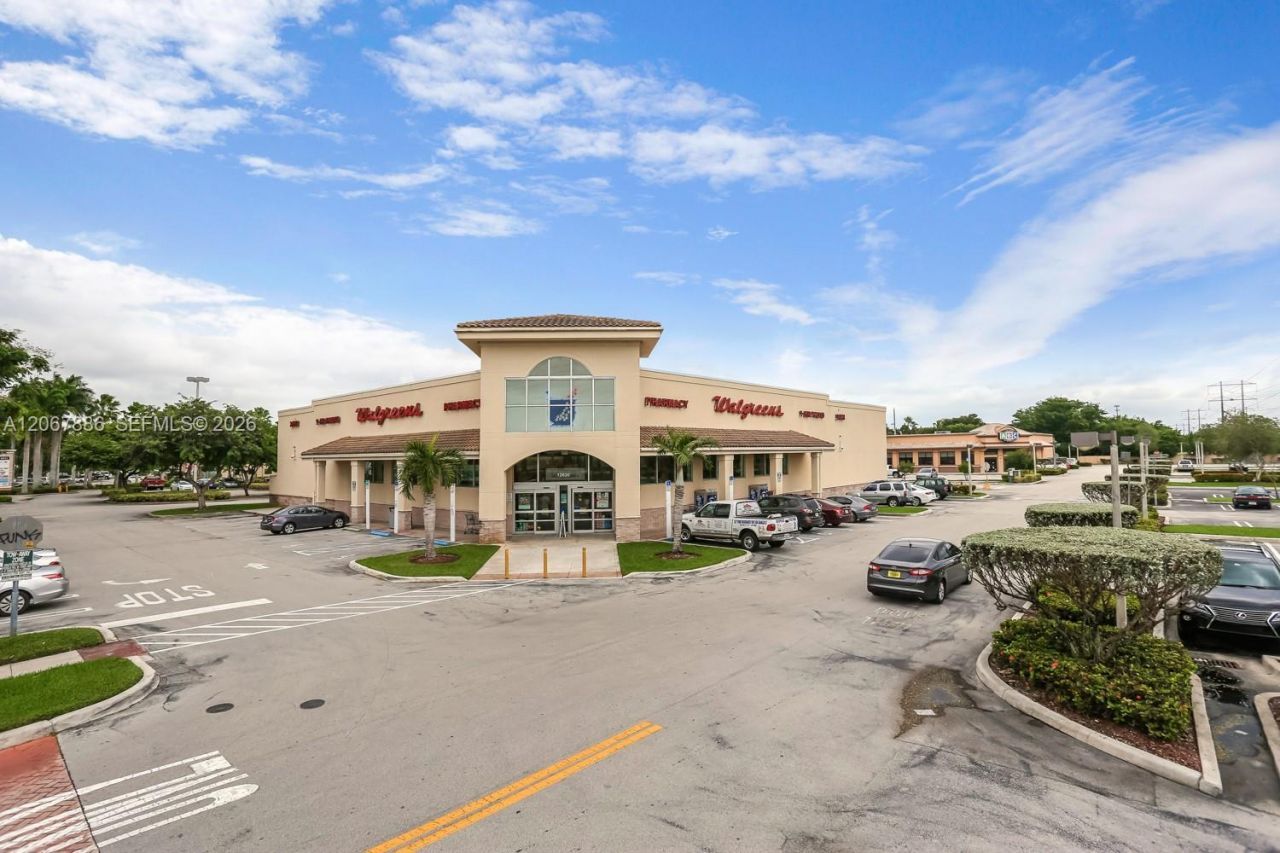 12472 SW 123rd St , Miami, FL 33186 Photo