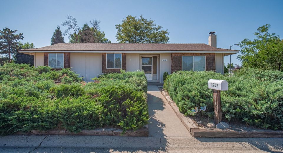 1257 Monarch Lane, Gardnerville, NV 89460 Photo