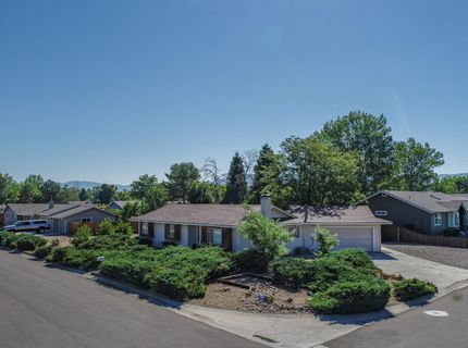 1257 Monarch Lane, Gardnerville, NV 89460 Photo
