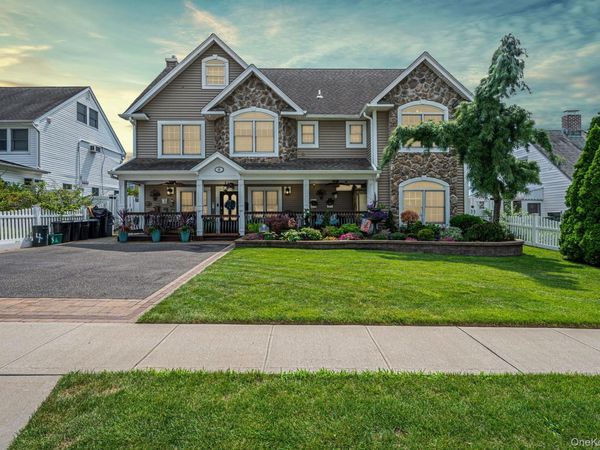 4 Teamster Lane, Levittown, NY 11756