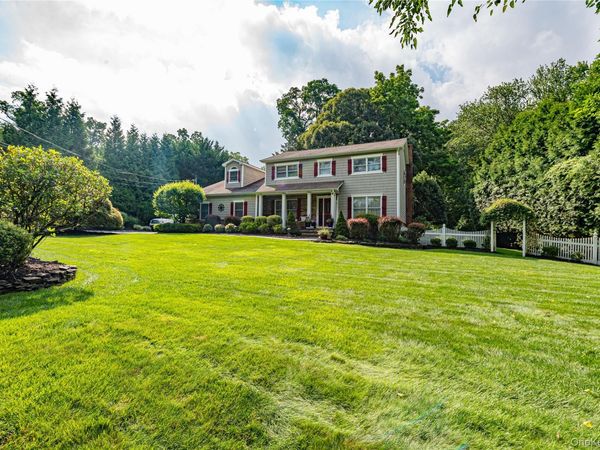 14 Breeze Hill Road , Northport, NY 11768