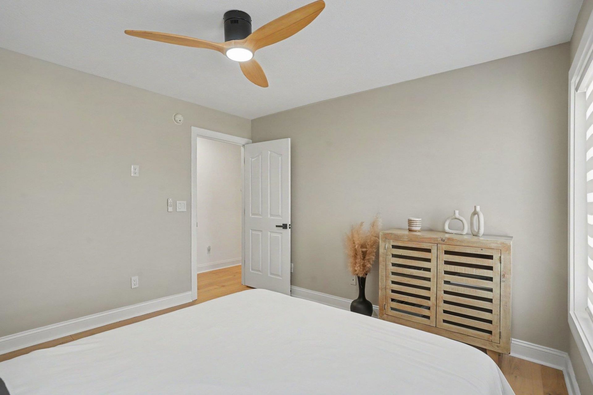 987 Shipmaster Ave. Photo 26