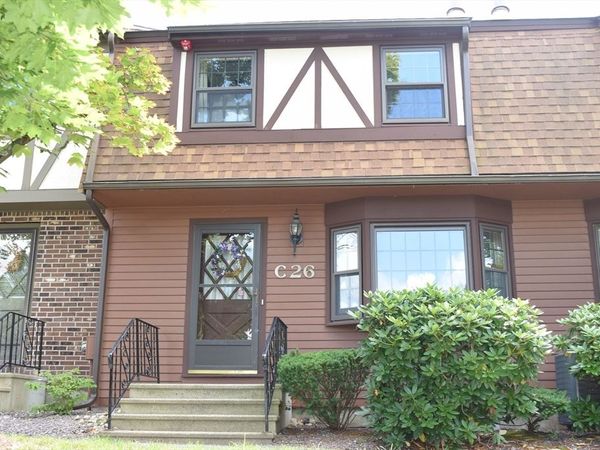 C26 Scotty Hollow Dr, Unit C26, Chelmsford, MA 01863