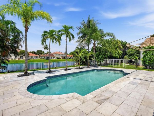 1800 NW 78th Ave , Pembroke Pines, FL 33024