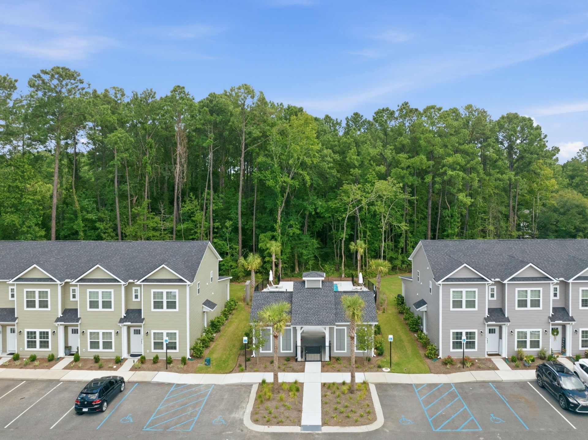 201 Twin Rivers Drive Photo 11