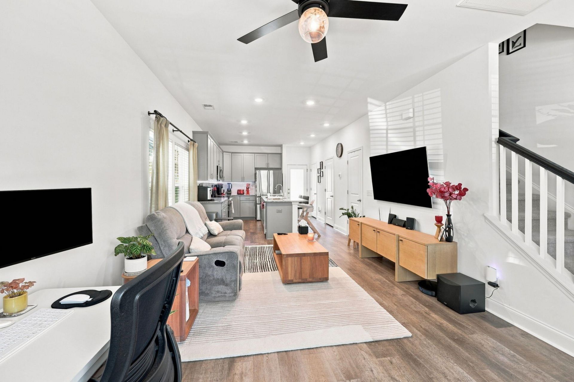201 Twin Rivers Drive Photo 22