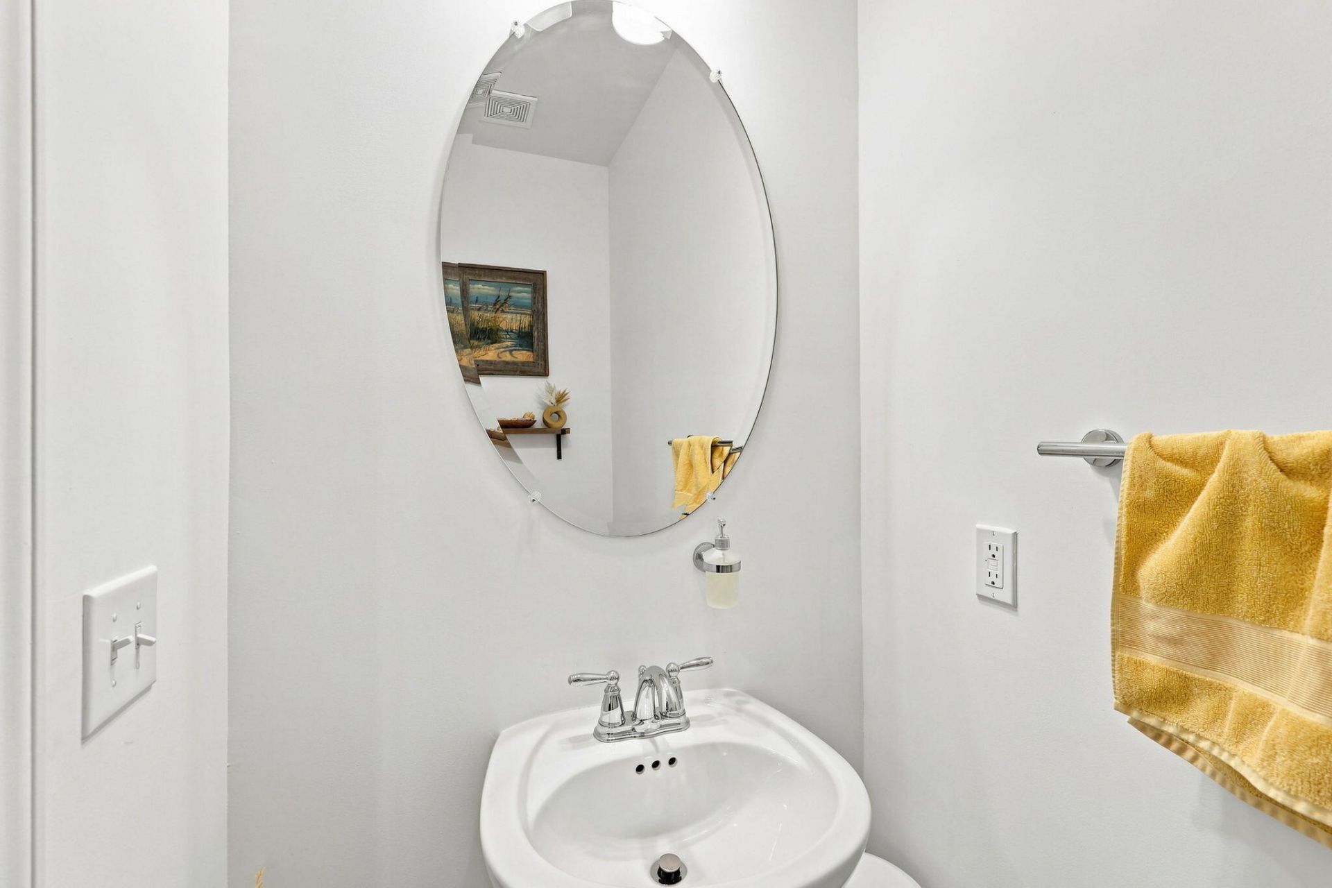 201 Twin Rivers Drive Photo 30