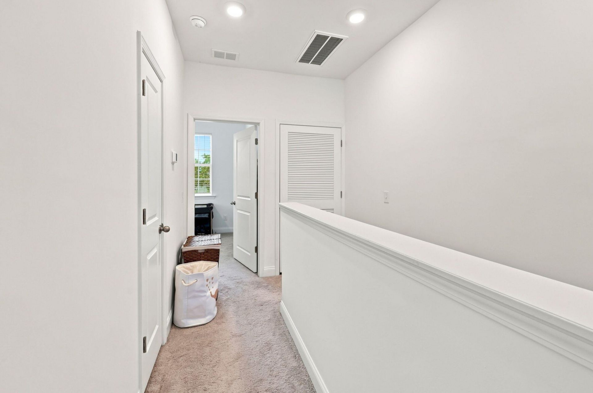 201 Twin Rivers Drive Photo 38