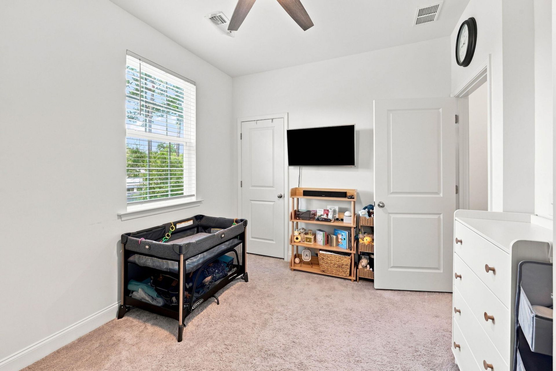 201 Twin Rivers Drive Photo 41