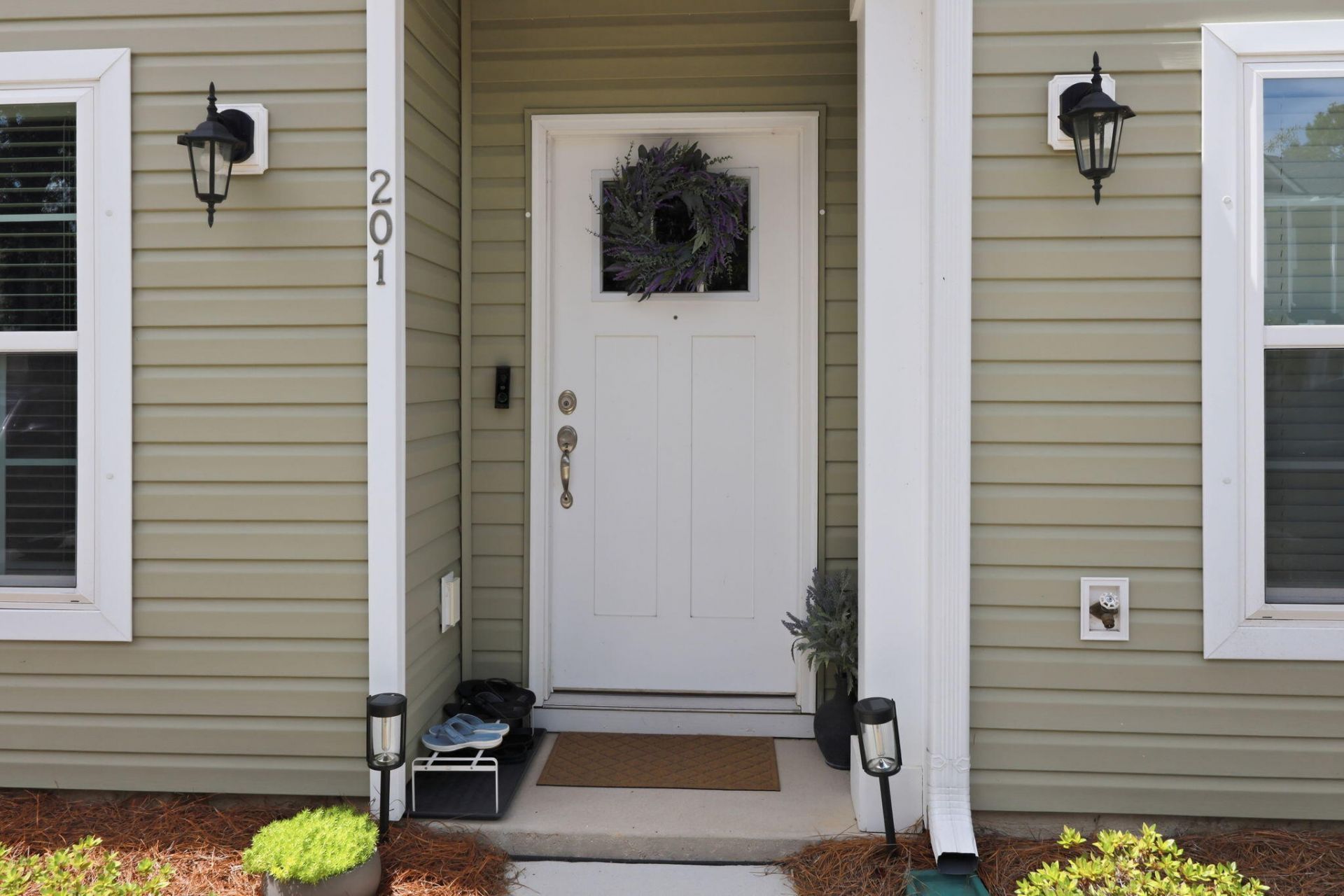 201 Twin Rivers Drive Photo 7
