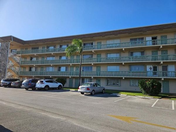 300 VILLAGE GREEN Circle S, Unit 114, Palm Springs, FL 33461
