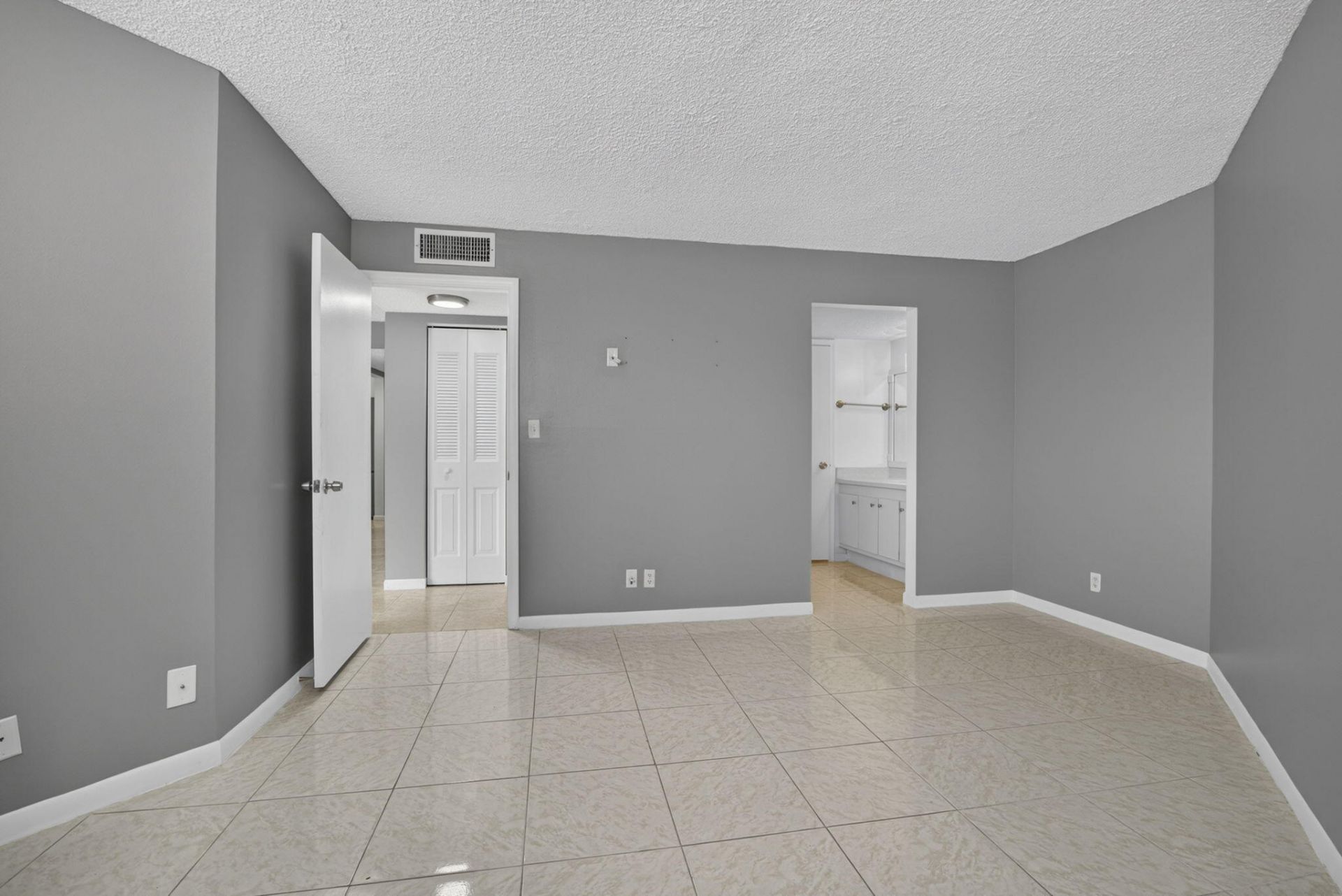 1900 N Congress Avenue, Unit 201, West Palm Beach, FL 33401 Photo