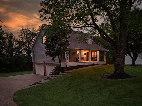 809 Hillside Dr , Springfield, TN 37172