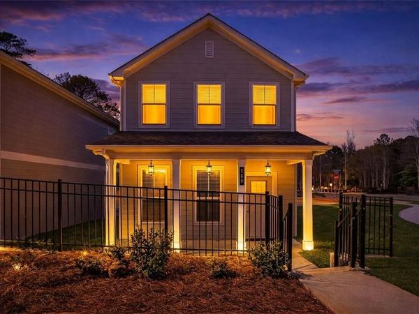 360 Dempsey Drive , Fayetteville, GA 30214