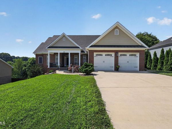 108 Queensgate, Bristol, TN 37620