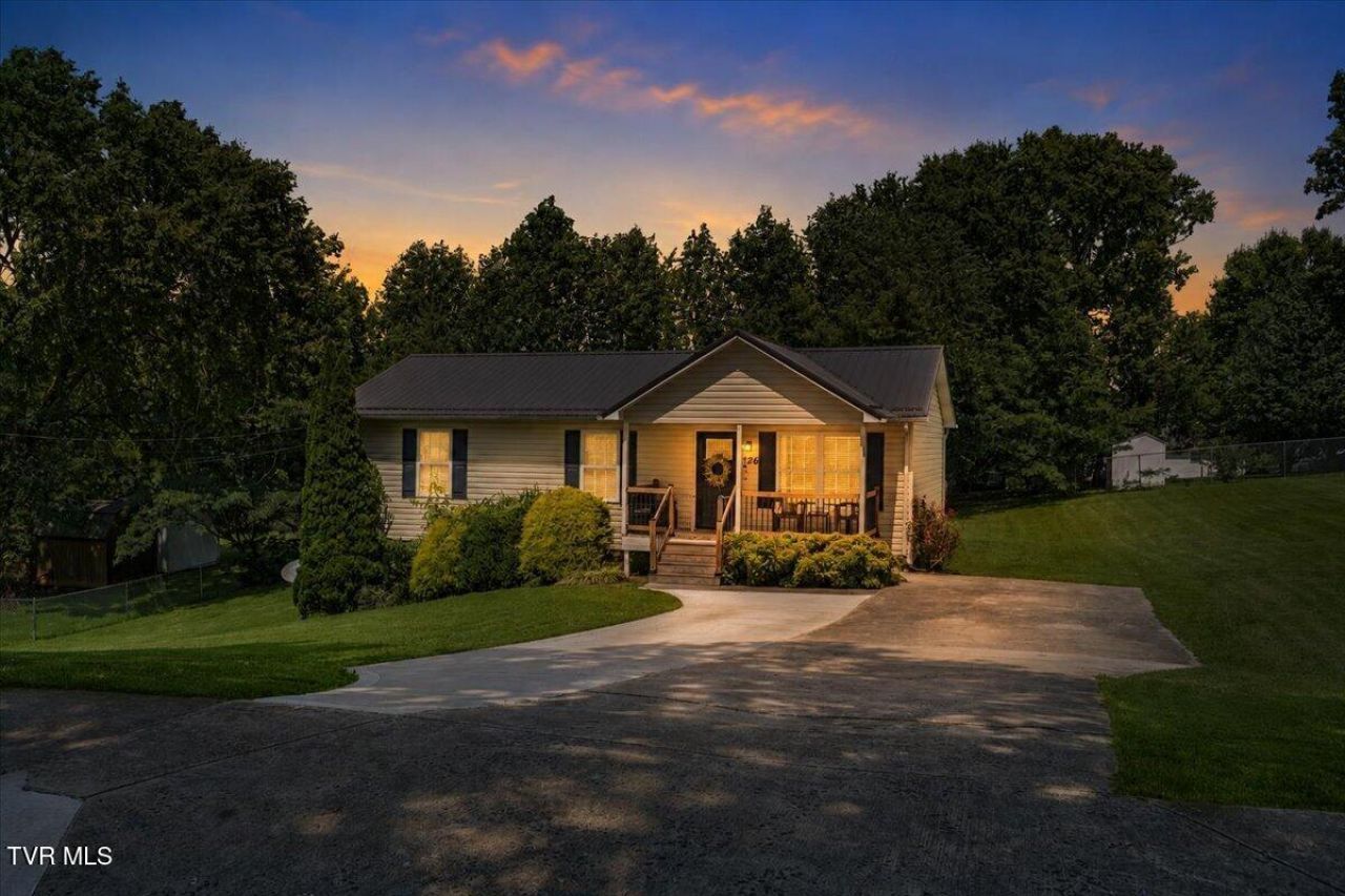 126 Hughes Street, Johnson City, TN 37601 Main Photo
