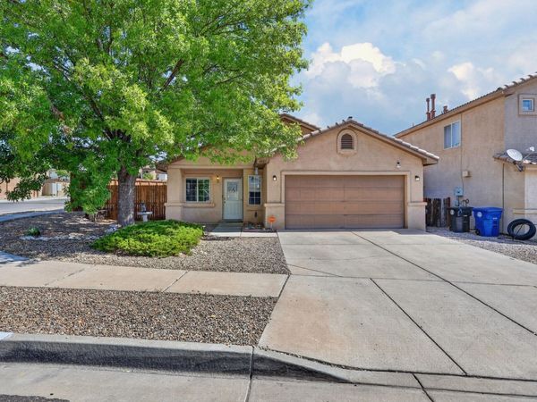 4427 Barrett Avenue NW, Albuquerque, NM 87114