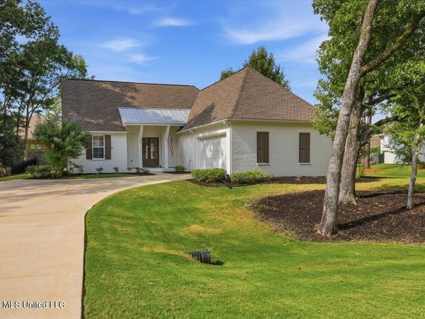 155 Lake Ridge Drive, Madison, MS 39110