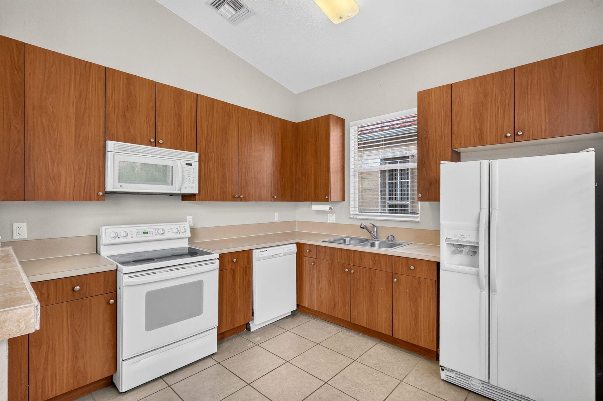6305 Spring Lake Terrace, Fort Pierce, FL 34951 Photo