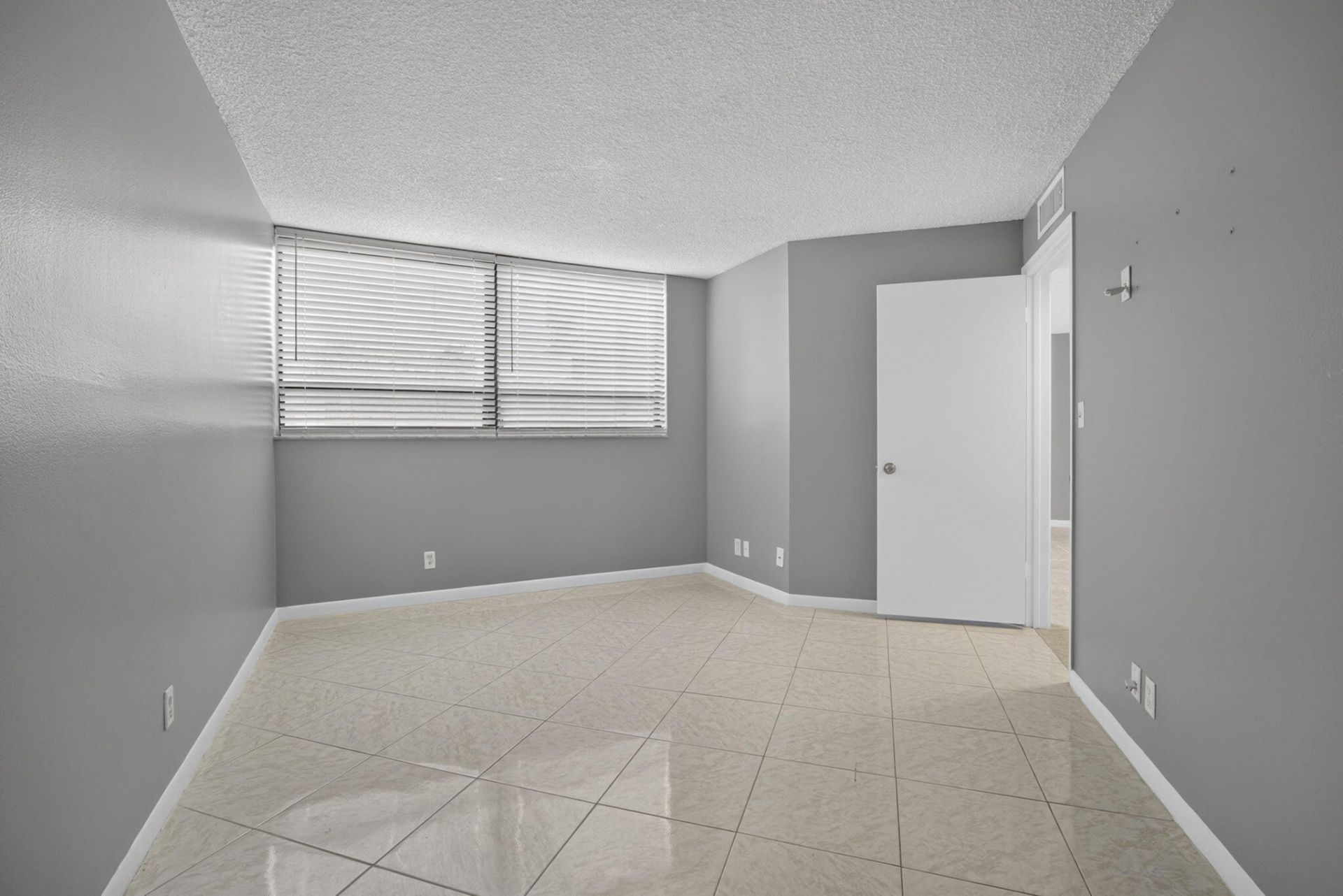 1900 N Congress Avenue, Unit 201, West Palm Beach, FL 33401 Photo