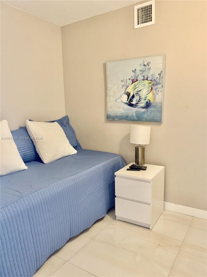 5701 Collins Ave , Unit 1003, Miami Beach, FL 33140 Photo