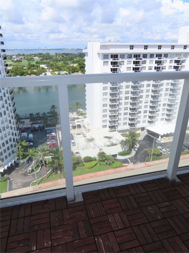 5701 Collins Ave , Unit 1003, Miami Beach, FL 33140 Photo