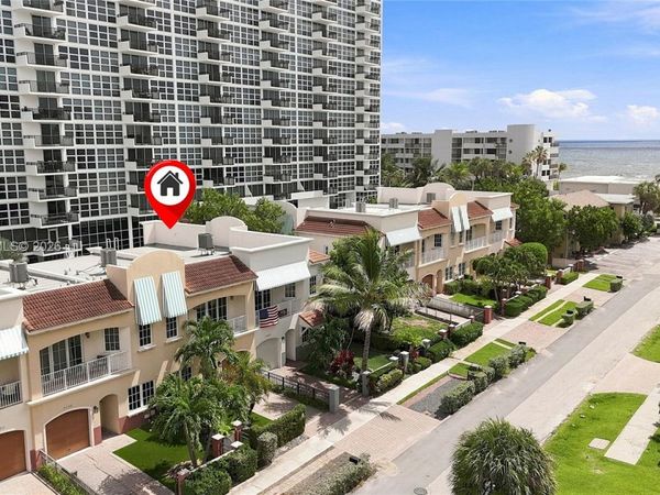 3237 NE 5th St , Unit 3237, Pompano Beach, FL 33062