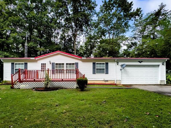 1008 Chestnut Grove Rd., Jackson, OH 45640