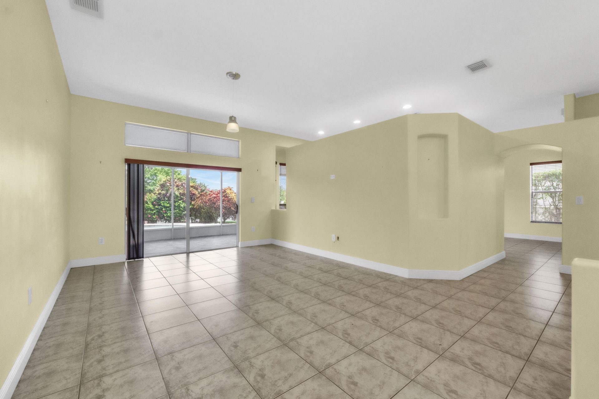 2325 NW 186th Avenue, Pembroke Pines, FL 33029 Photo
