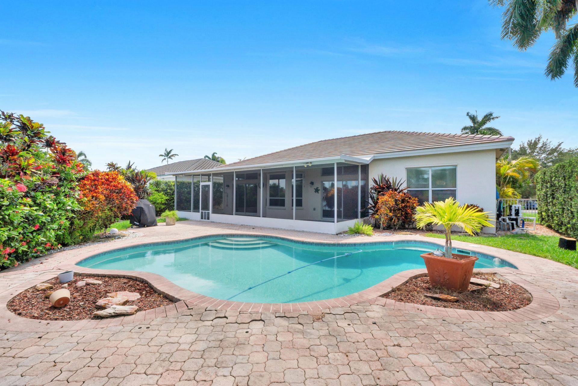 2325 NW 186th Avenue, Pembroke Pines, FL 33029 Photo