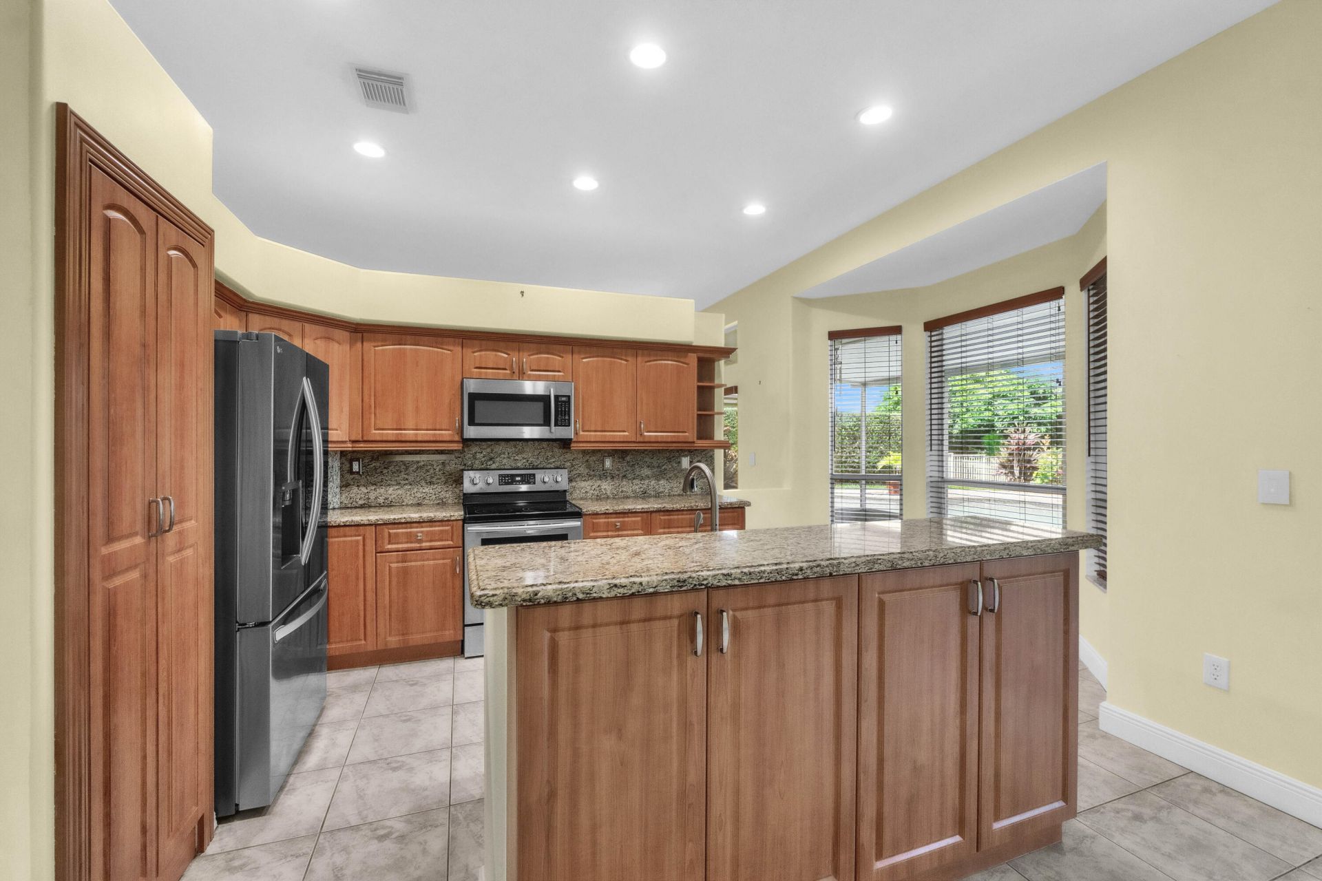 2325 NW 186th Avenue, Pembroke Pines, FL 33029 Photo