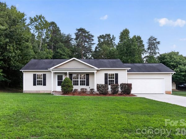 213 Winding Cedar Drive , Statesville, NC 28677