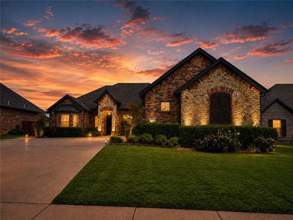 2803 SW Hazelnut Avenue , Bentonville, AR 72713