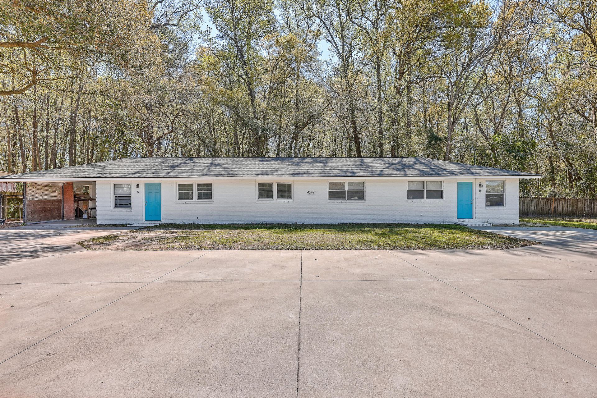 4345 Leslie Street Photo 15