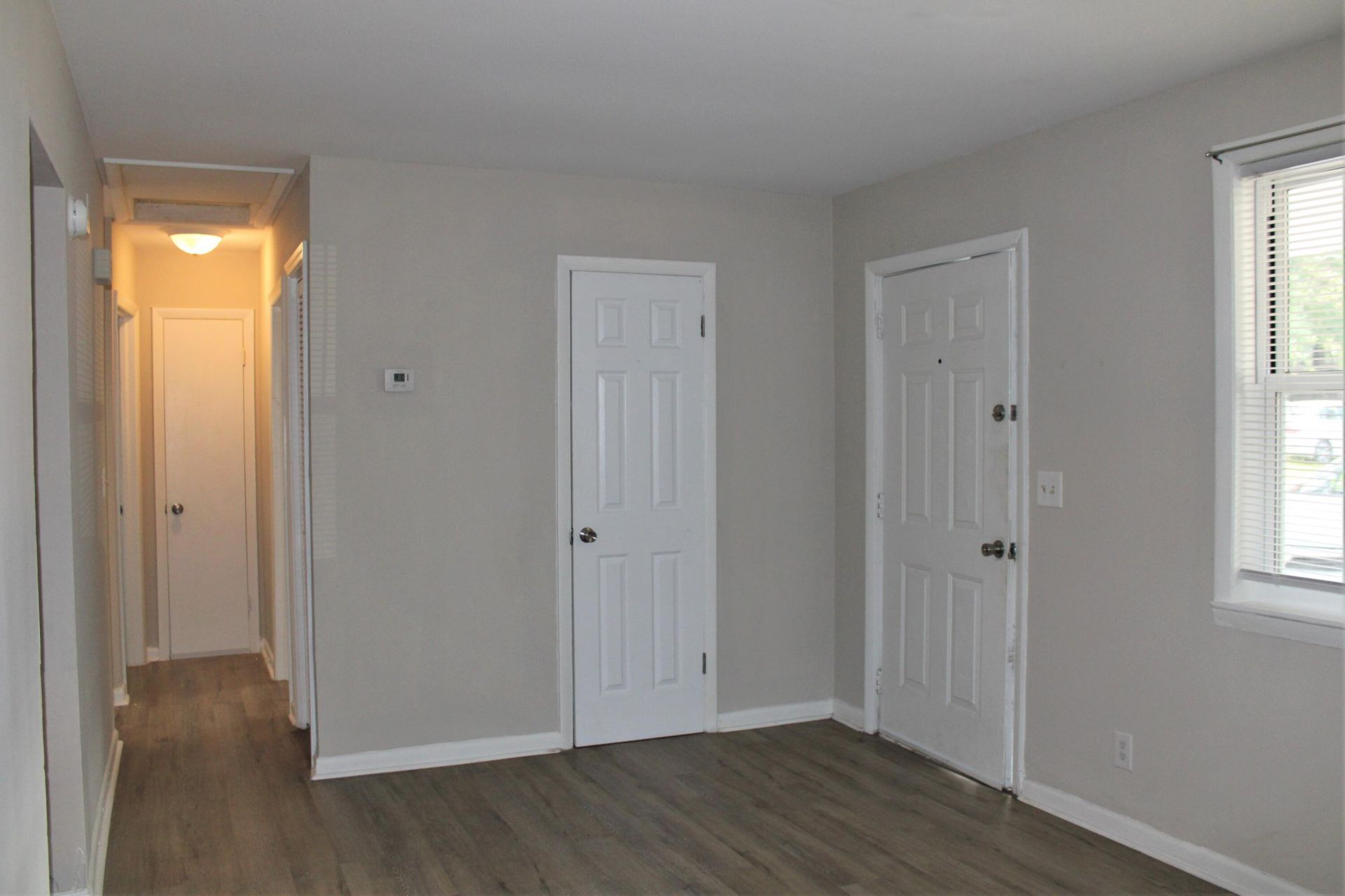 4345 Leslie Street Photo 21