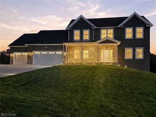 6385 Meander Glen Drive, Austintown, OH 44515