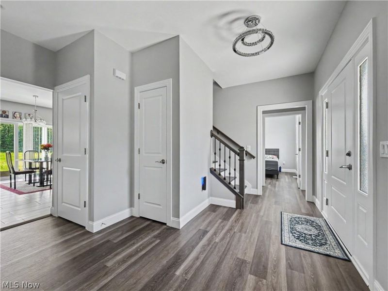 6385 Meander Glen Drive, Youngstown, OH 44515 Photo 3