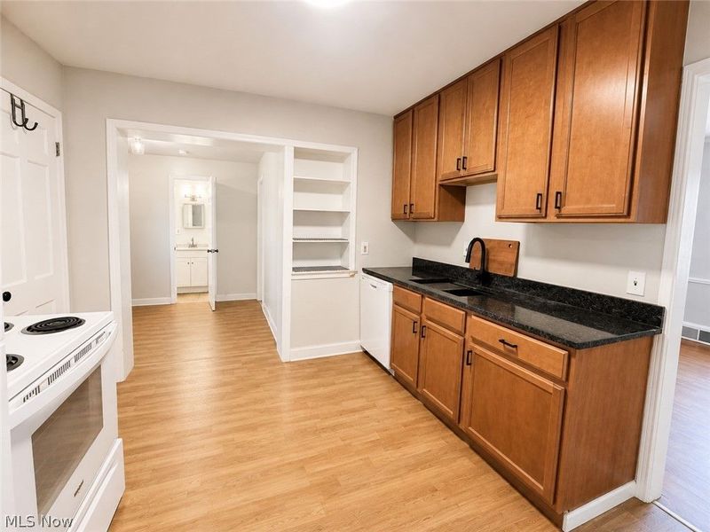 19208 Chagrin, Shaker Heights, OH 44122 Photo 21