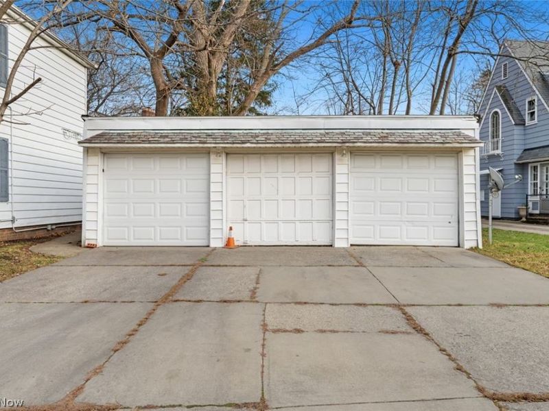 19208 Chagrin, Shaker Heights, OH 44122 Photo 23