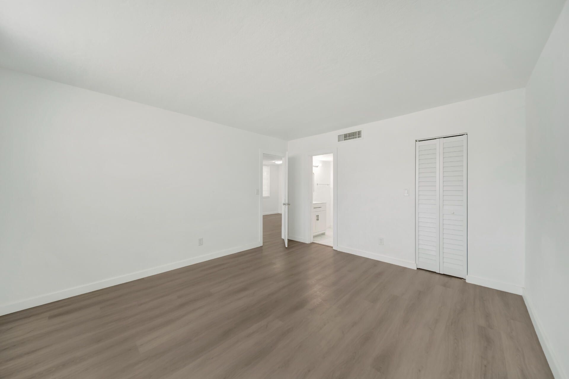 6001 NW 61st Avenue, Unit 112, Tamarac, FL 33319 Photo