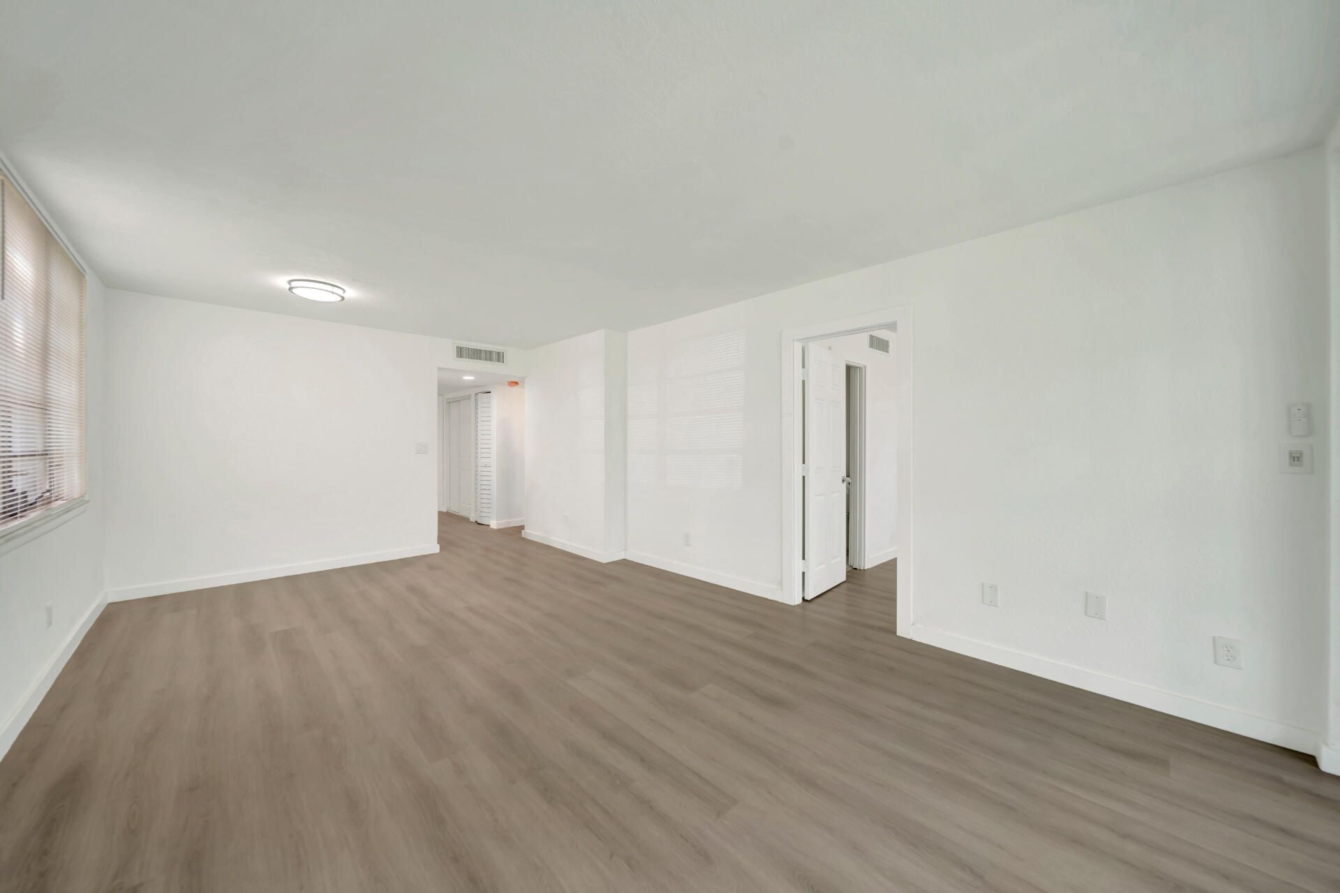 6001 NW 61st Avenue, Unit 112, Tamarac, FL 33319 Photo