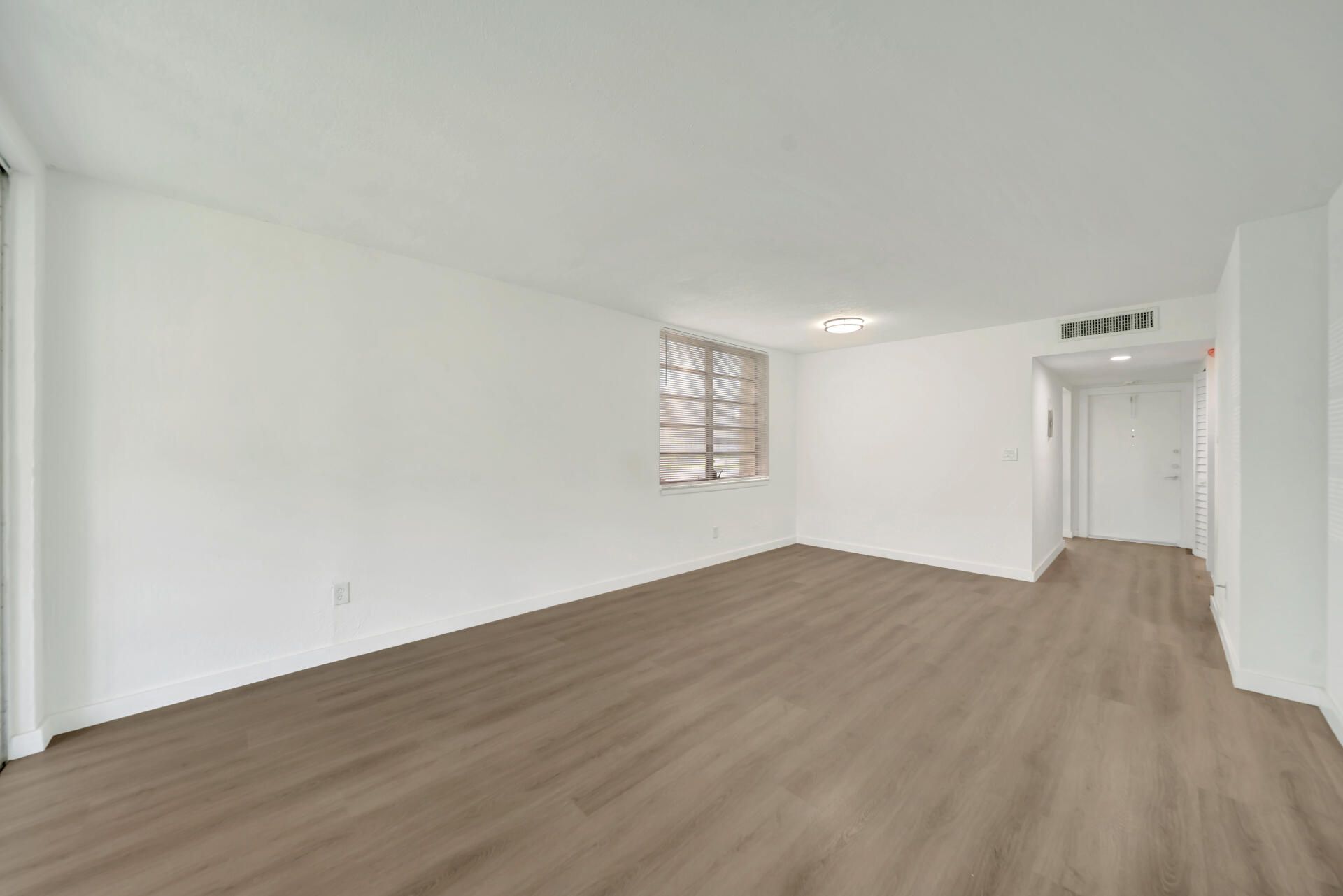 6001 NW 61st Avenue, Unit 112, Tamarac, FL 33319 Photo