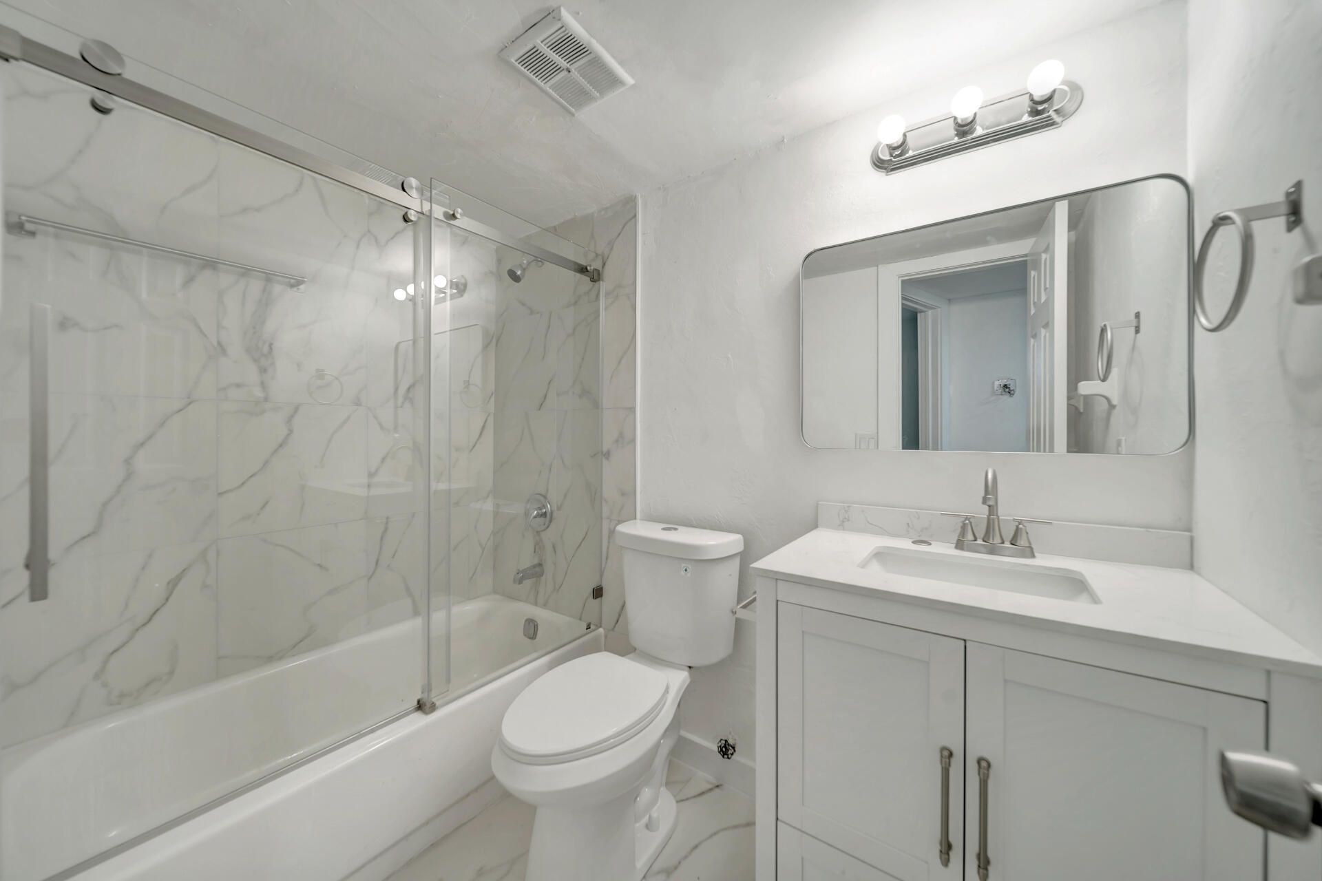 6001 NW 61st Avenue, Unit 112, Tamarac, FL 33319 Photo
