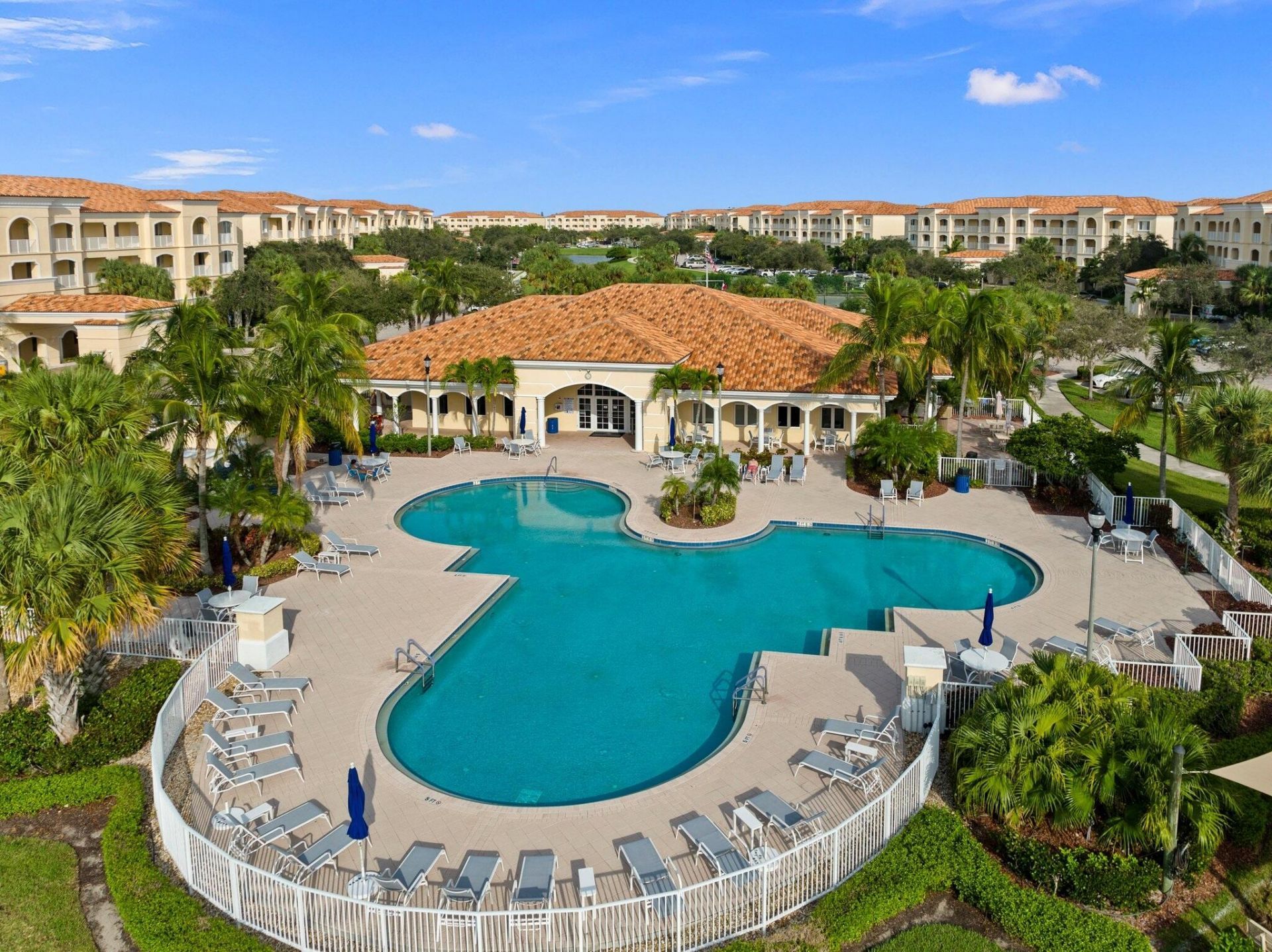 16 Harbour Isle Drive West Drive W, Unit 303, Fort Pierce, FL 34949 Photo