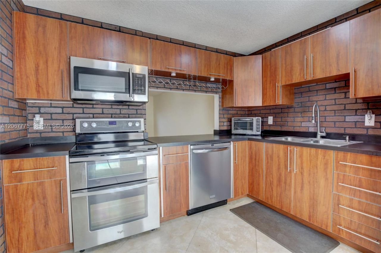 9874 Hammocks Blvd , Unit 108-49, Miami, FL 33196 Photo