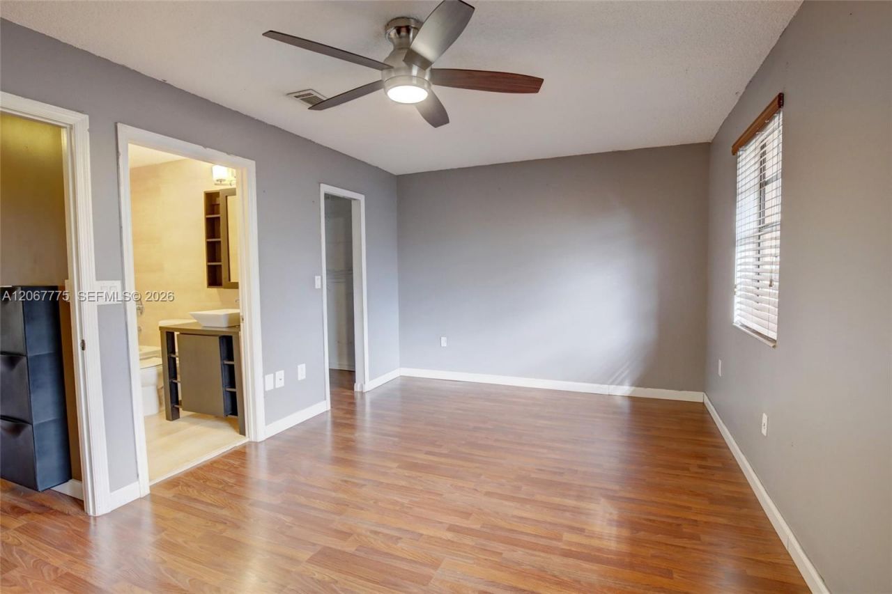 9874 Hammocks Blvd , Unit 108-49, Miami, FL 33196 Photo