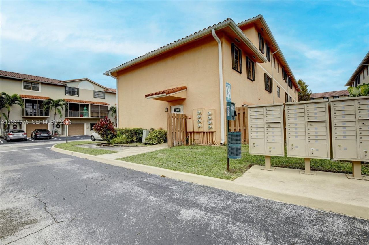 9874 Hammocks Blvd , Unit 108-49, Miami, FL 33196 Photo