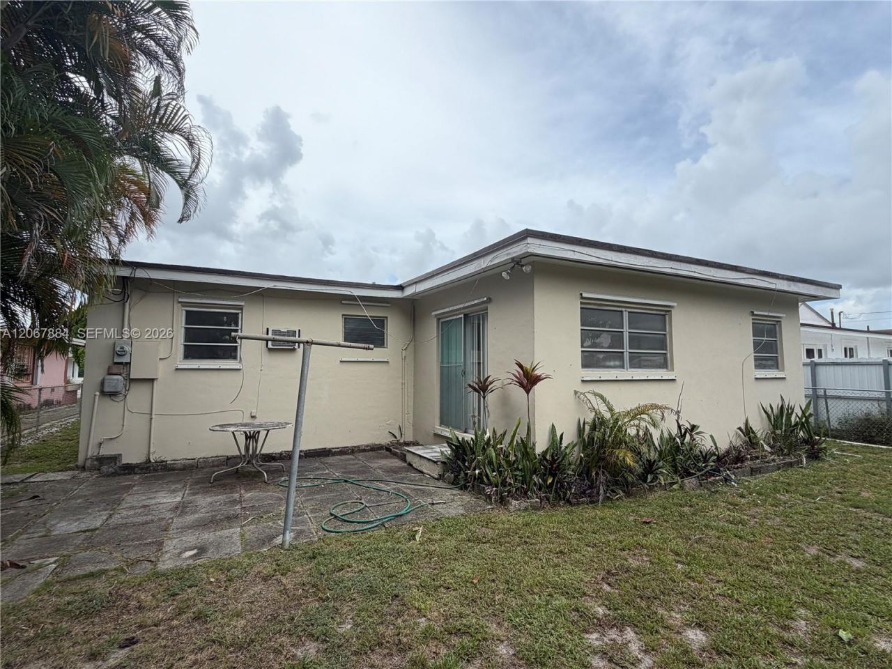 733 W 35th St, Hialeah, FL 33012 Photo